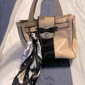 My Flat in London Purse